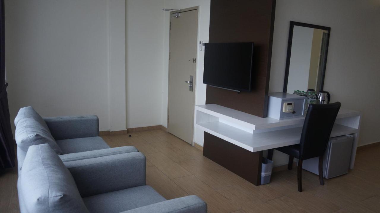 Be Boutique Hotel Клуанг Экстерьер фото